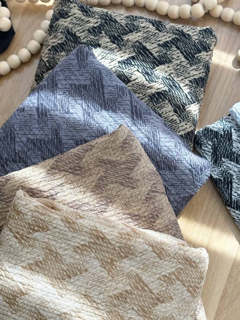 1506- شال چایی ریش دار