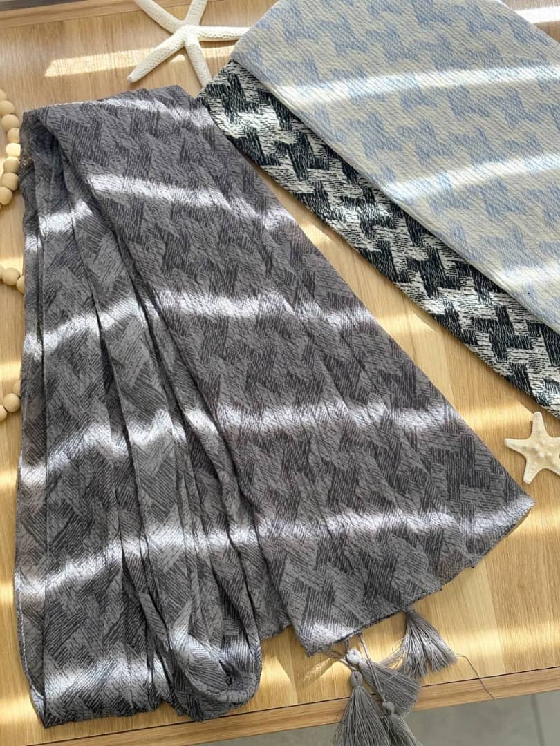 1506- شال چایی ریش دار