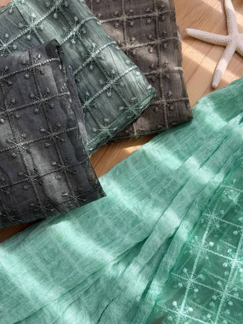 1592- شال چهارخونه دستک دانتل