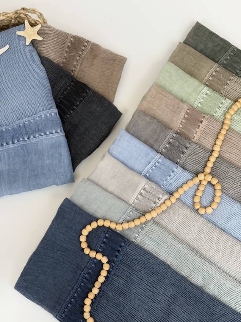 1684- شال آوین