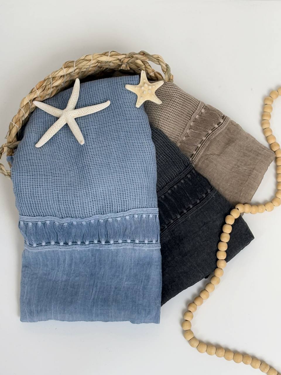 1684- شال آوین