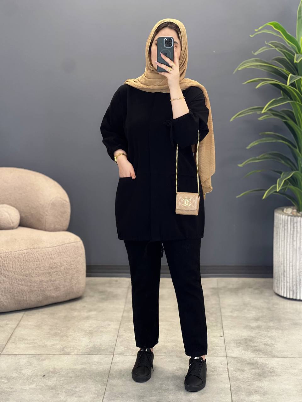 1691- مانتو میس