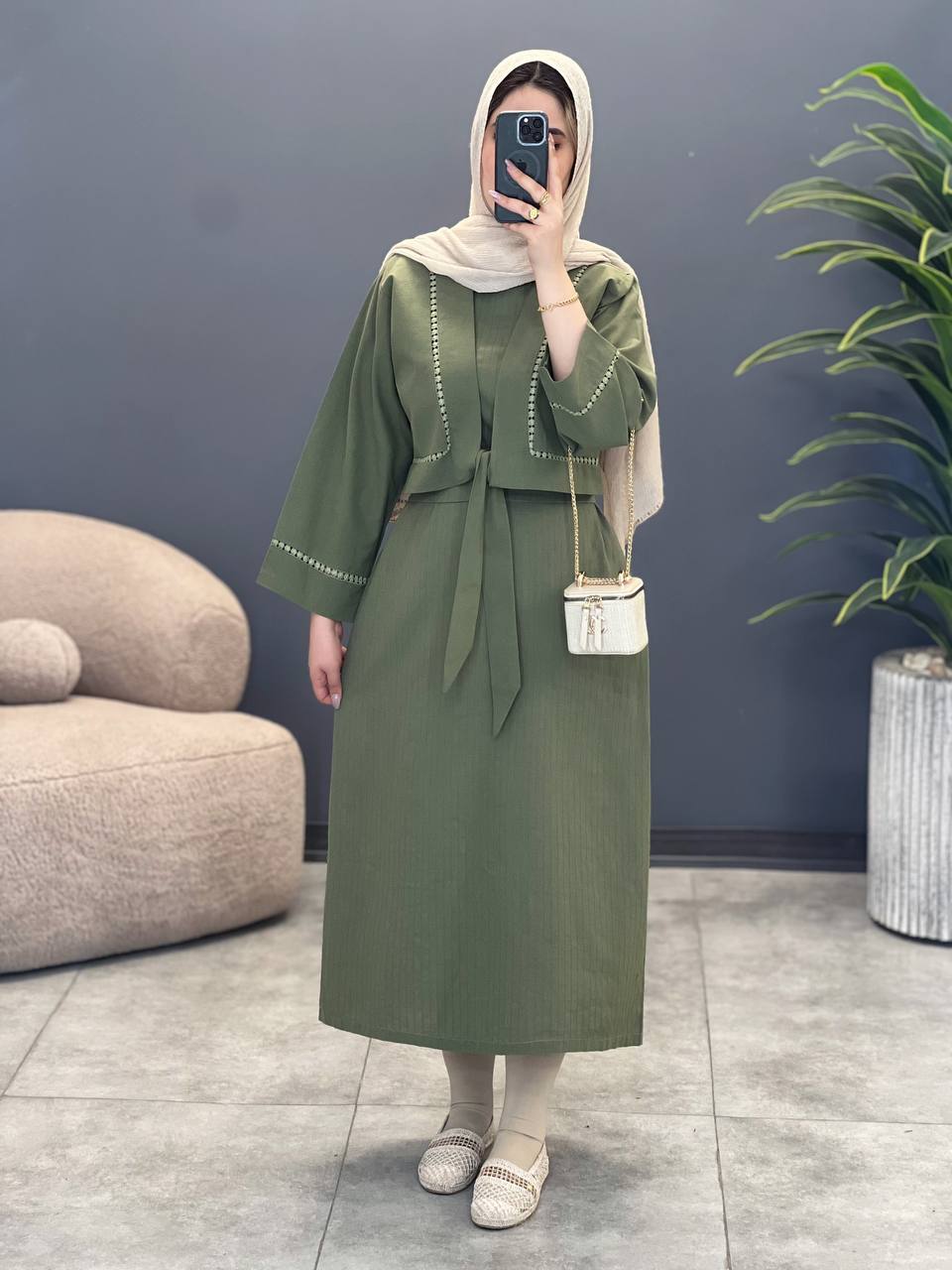 1694- کت و سارافون هور