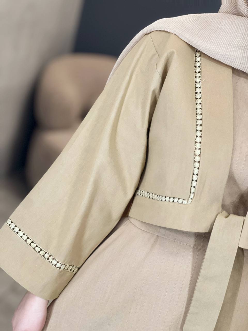 1694- کت و سارافون هور