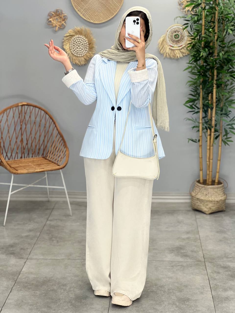 1734- کت نچرال منگو