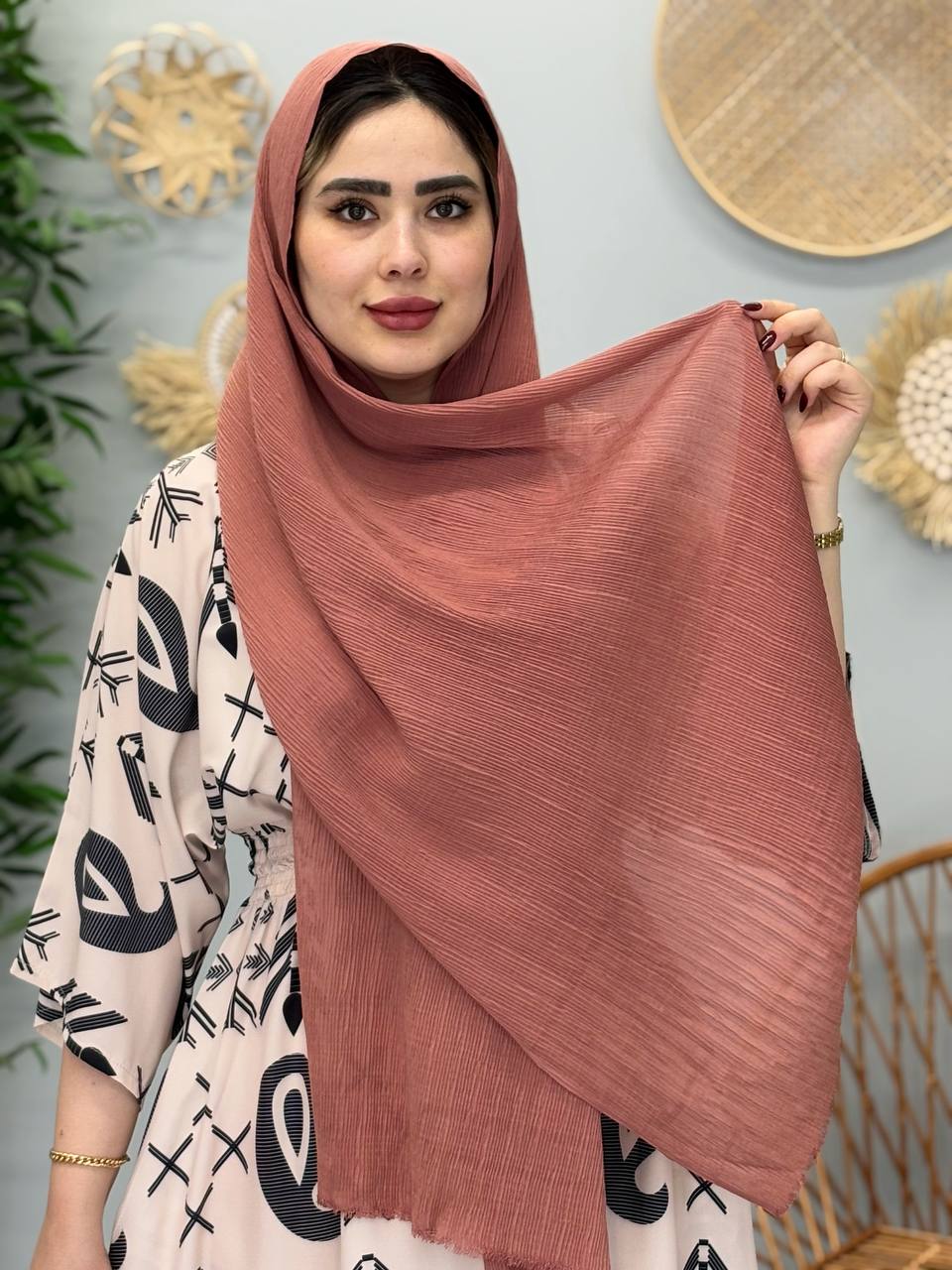 1740- شال پلیسه مونا