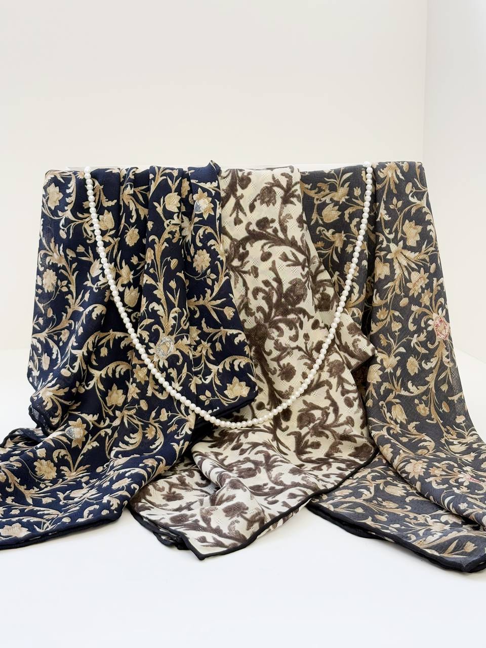 1802- روسری ژاکارد دست دوز