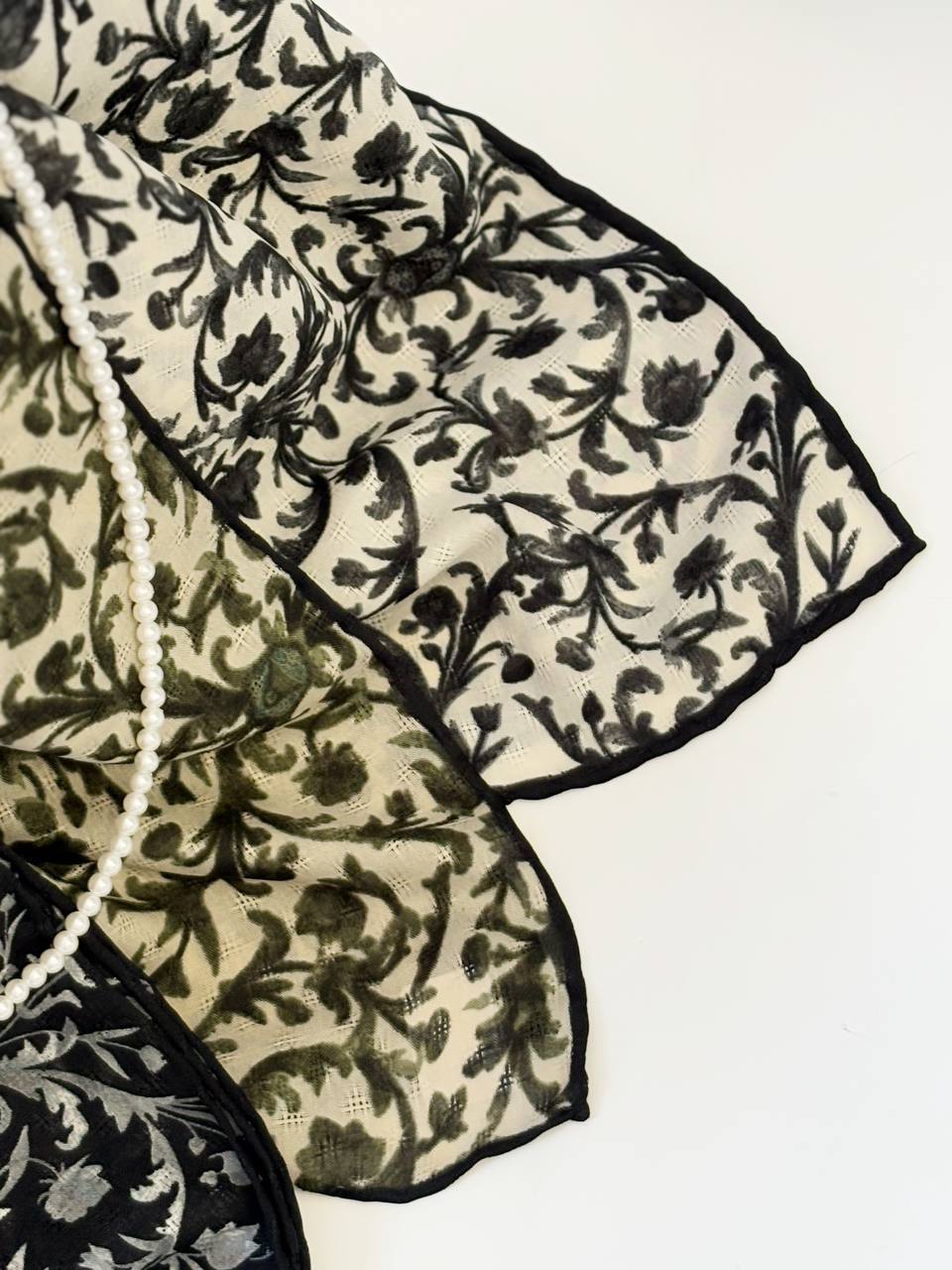 1802- روسری ژاکارد دست دوز