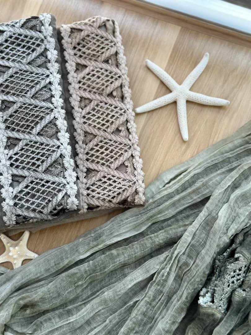 1824-شال کنفی تانیا