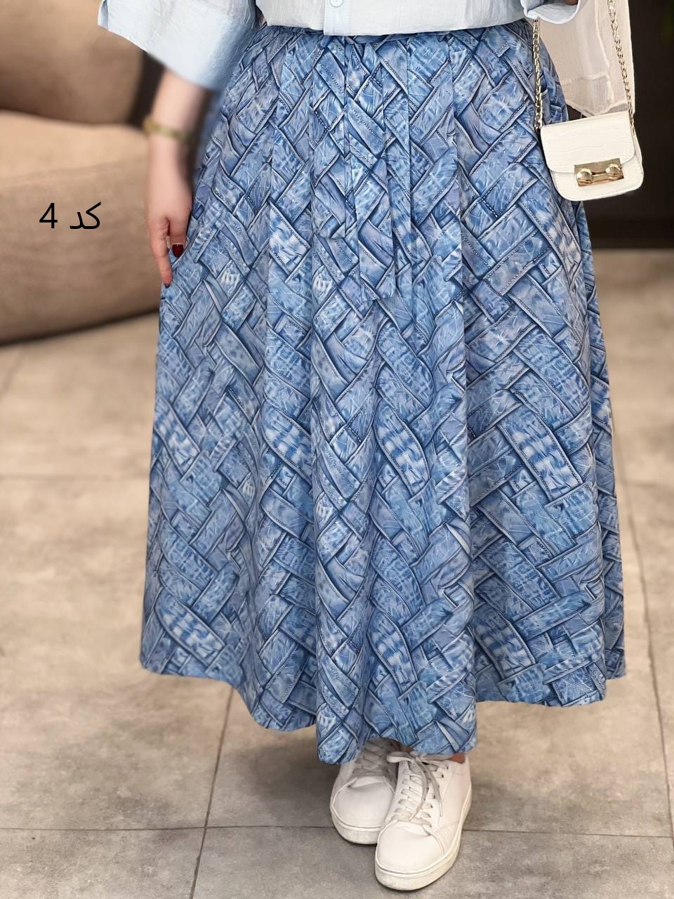 2042-دامن نگار