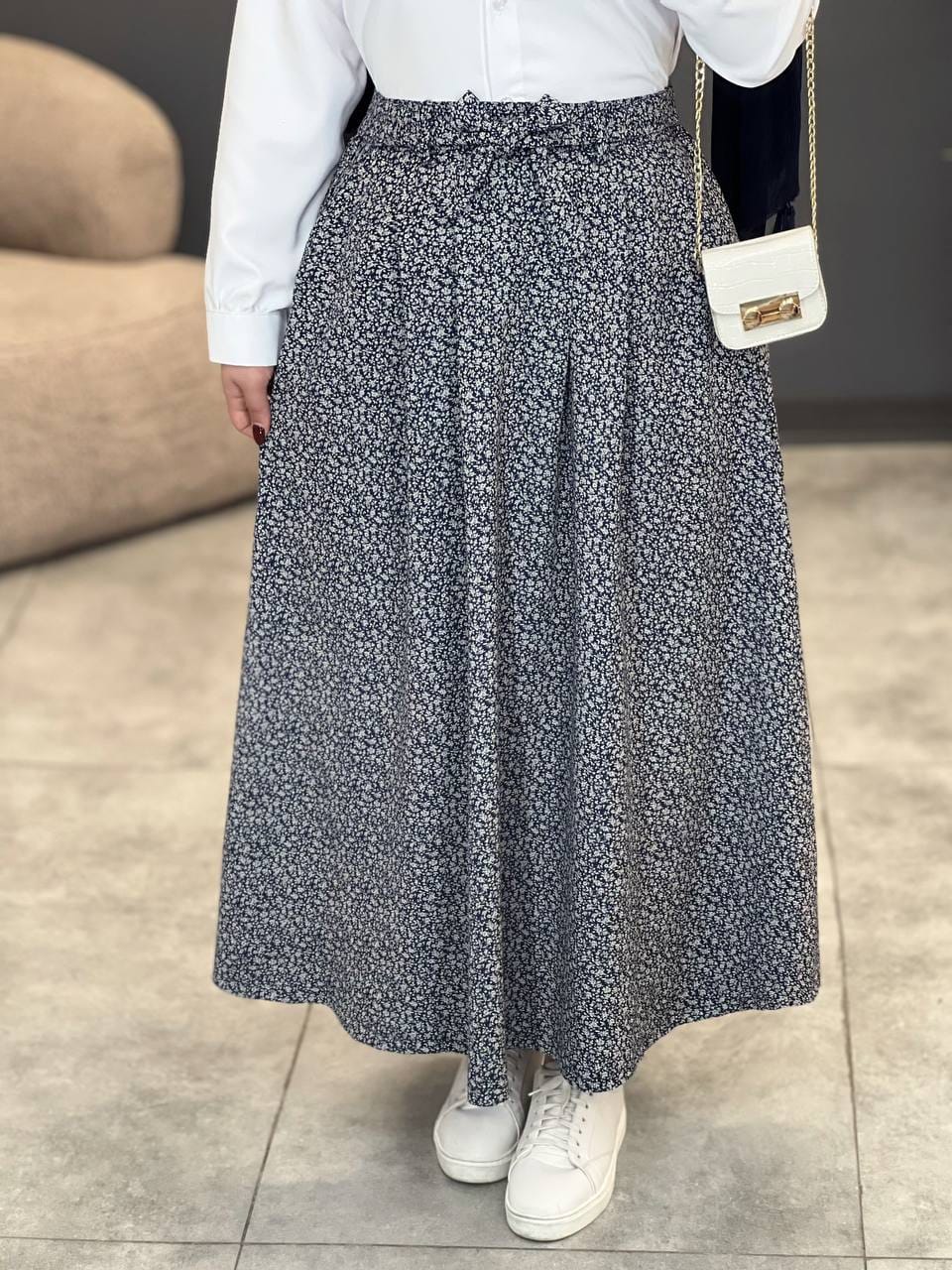 2043-دامن گلرخ