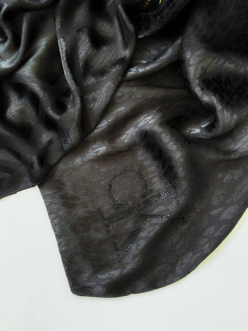 2051-شال ابریشم ژاکارد ترک