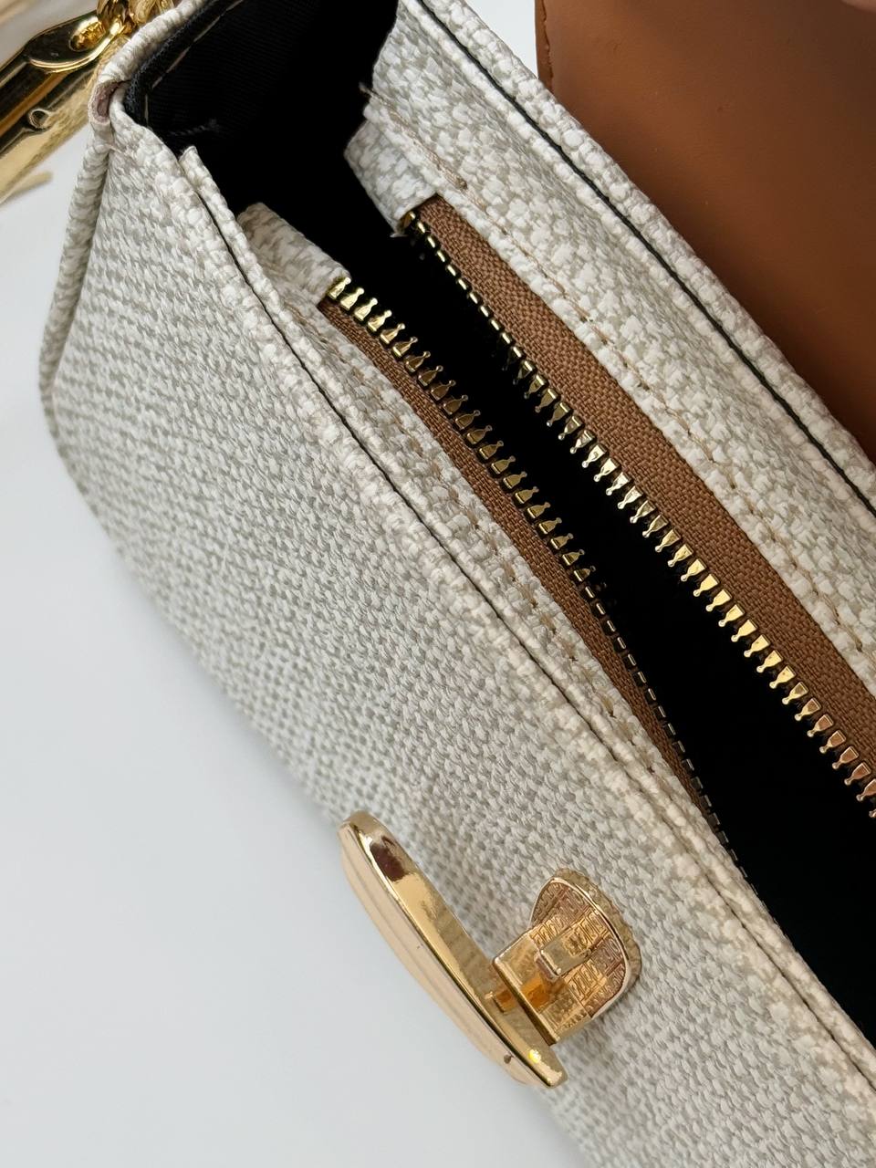 3007-کیف قفل بادومی کد 908