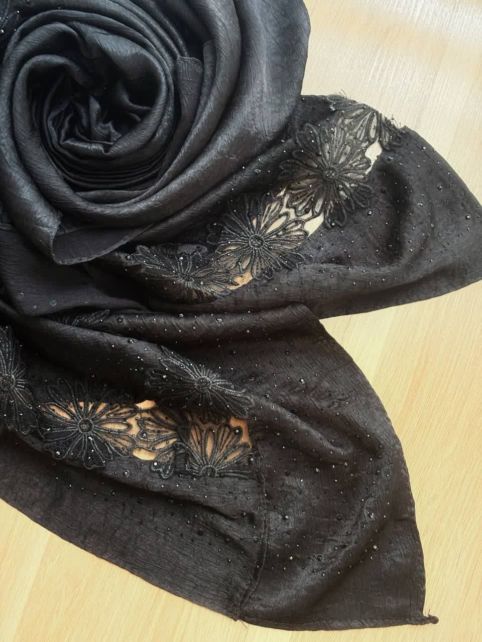 3106-روسری فلورانس گلدوزی(ویژه محرم)