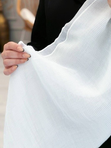 0238- شال سفید مشکی تافی