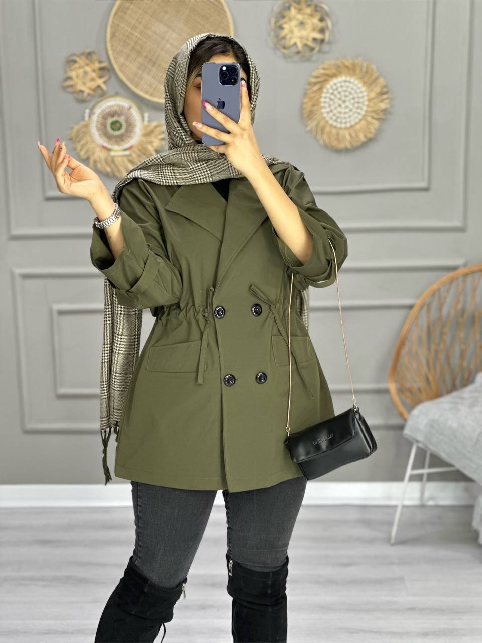 0828_ بارونی عروسکی مانلی