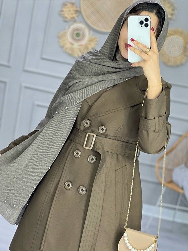 0851_ بارونی پرادا پلاس