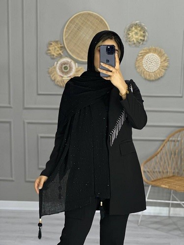 0107_شال مشکی ایوان