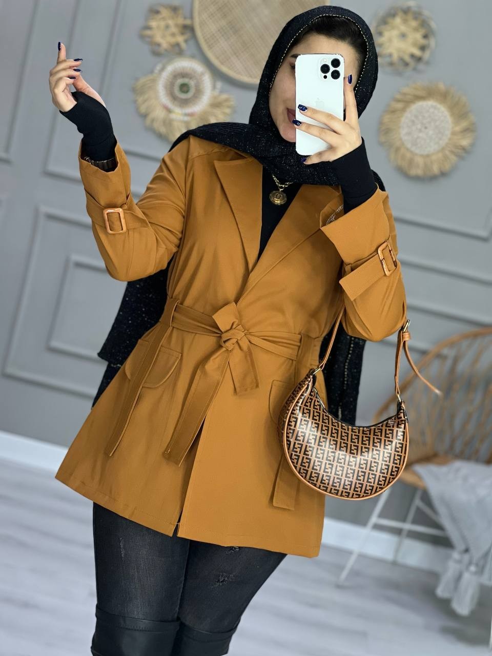 0873- بارونی عروسکی دلارا