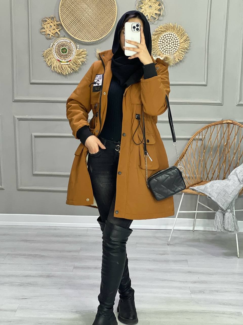 1042- کاپشن کلاه خزدار لایف