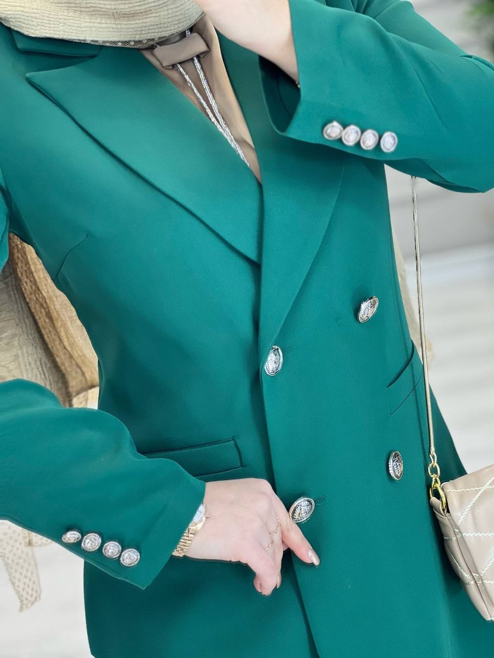 1087- کت و شلوار مزونی اطلس