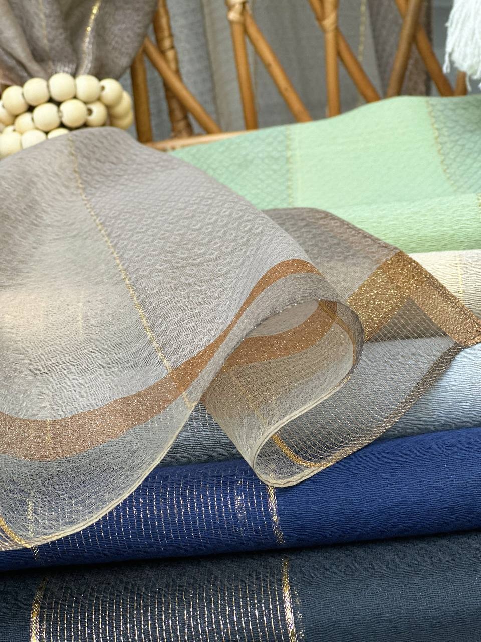 0220- شال مرلین