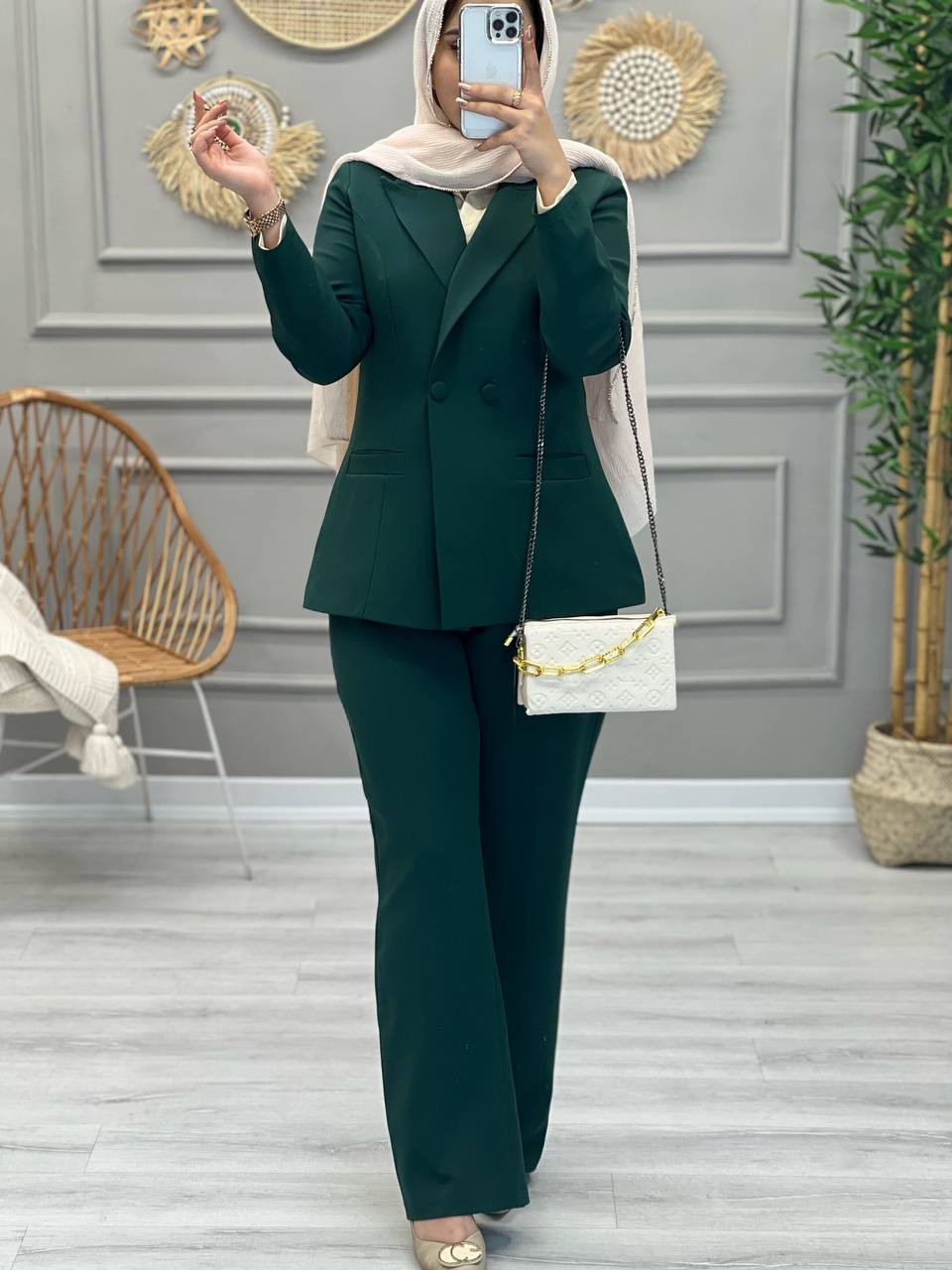 1077- کت و شلوار کاملیا