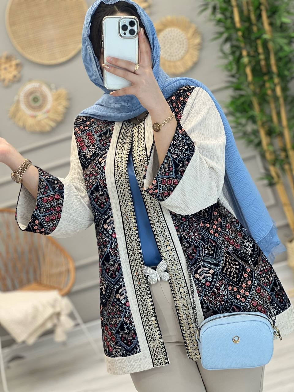 1143-مانتو مزونی سوزن دوزی پریماه