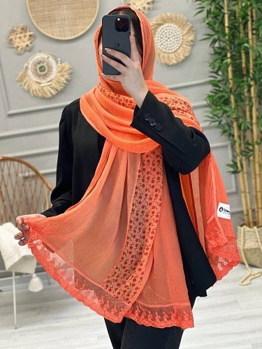 0231- شال حریر برشکا گلدار