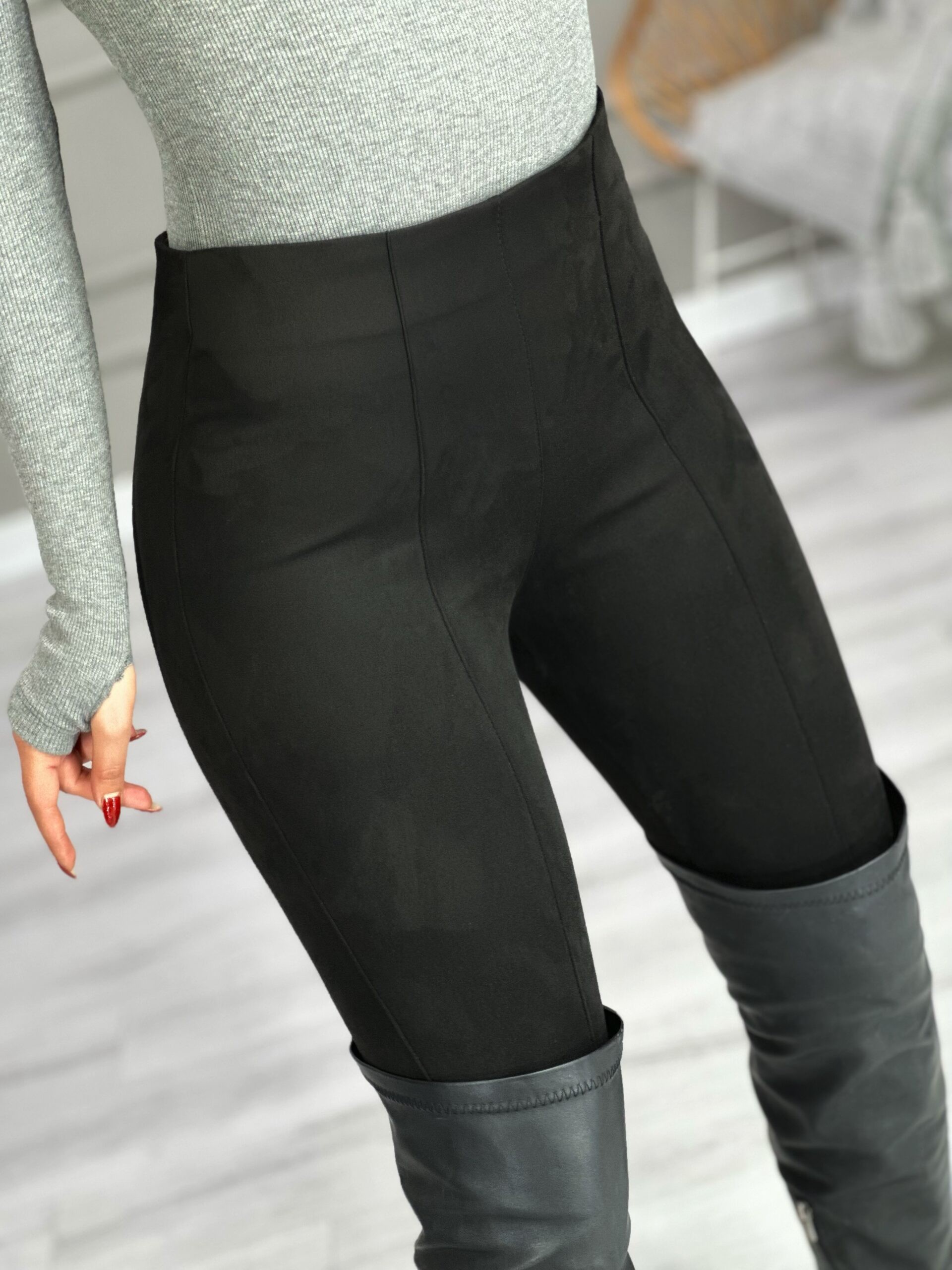 0857_لگ سوییت