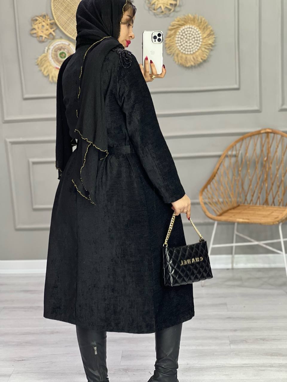 1013- مانتو مزونی مخمل میناز