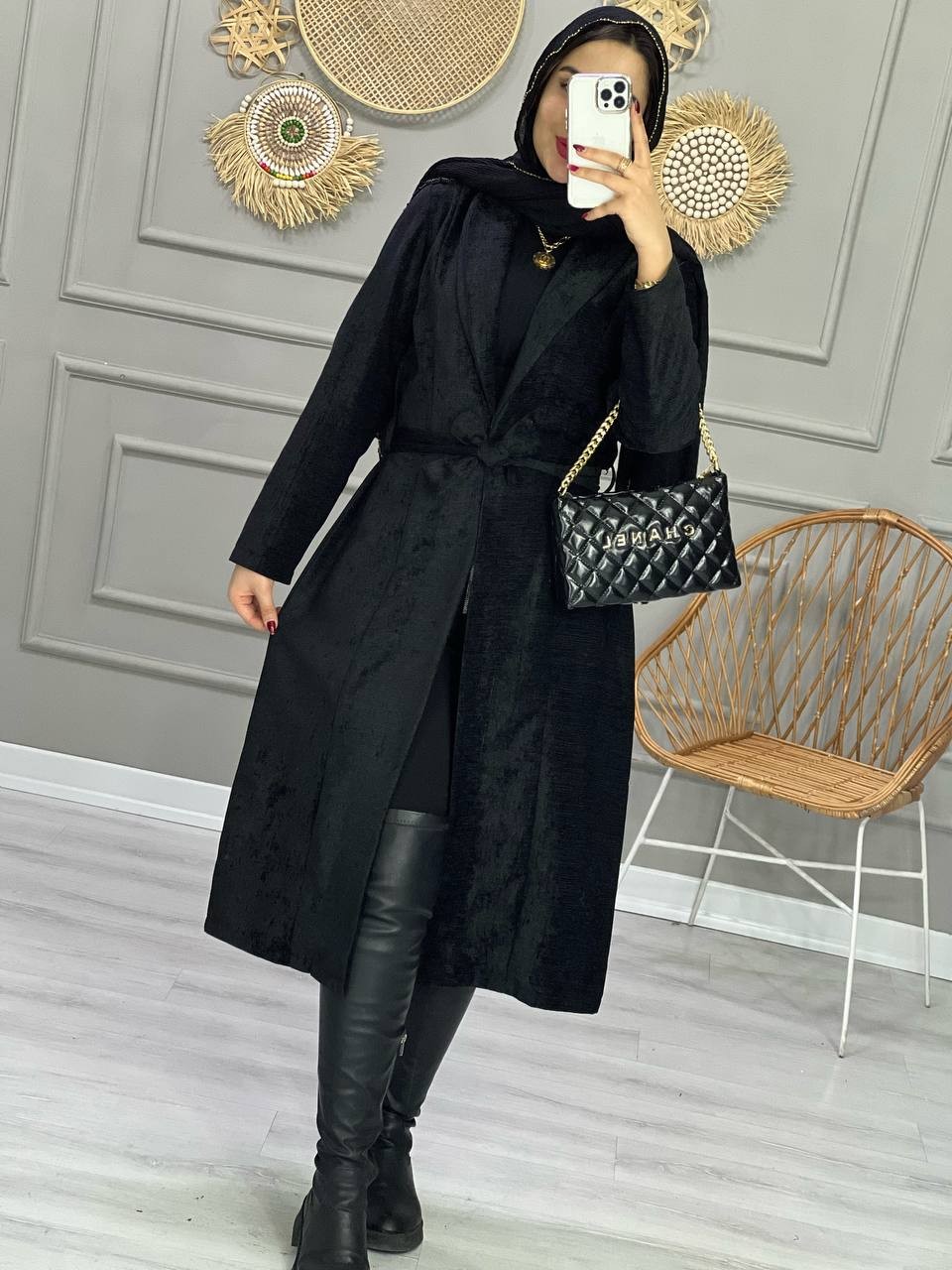 1013- مانتو مزونی مخمل میناز