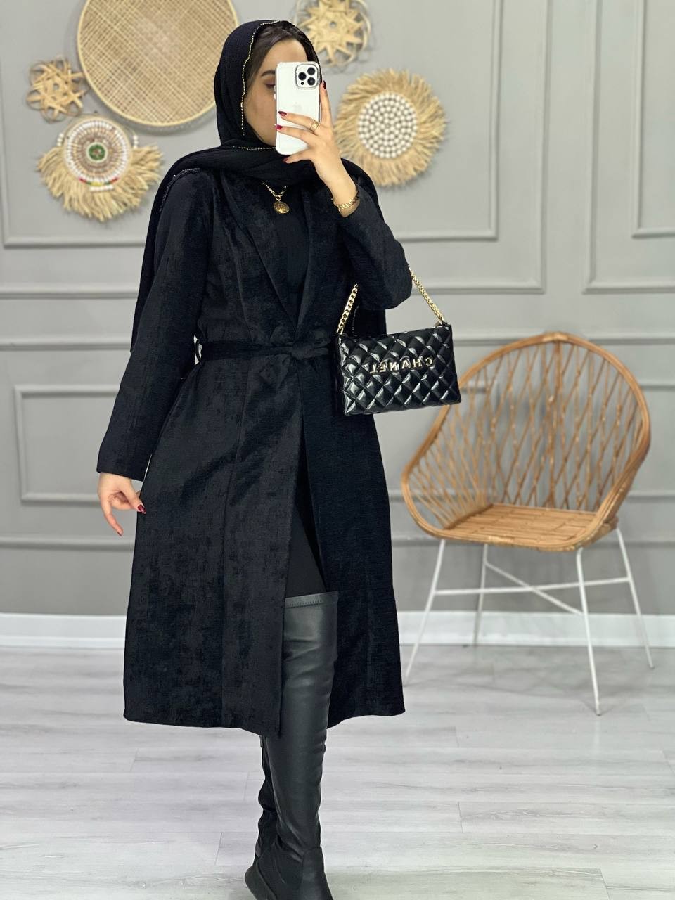 1013- مانتو مزونی مخمل میناز