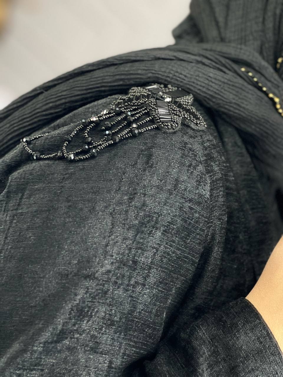 1013- مانتو مزونی مخمل میناز