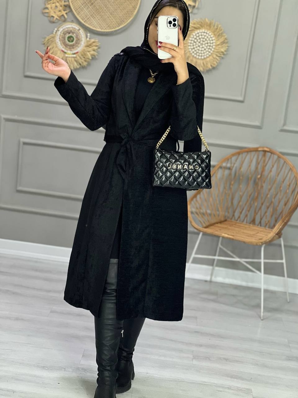 1013- مانتو مزونی مخمل میناز