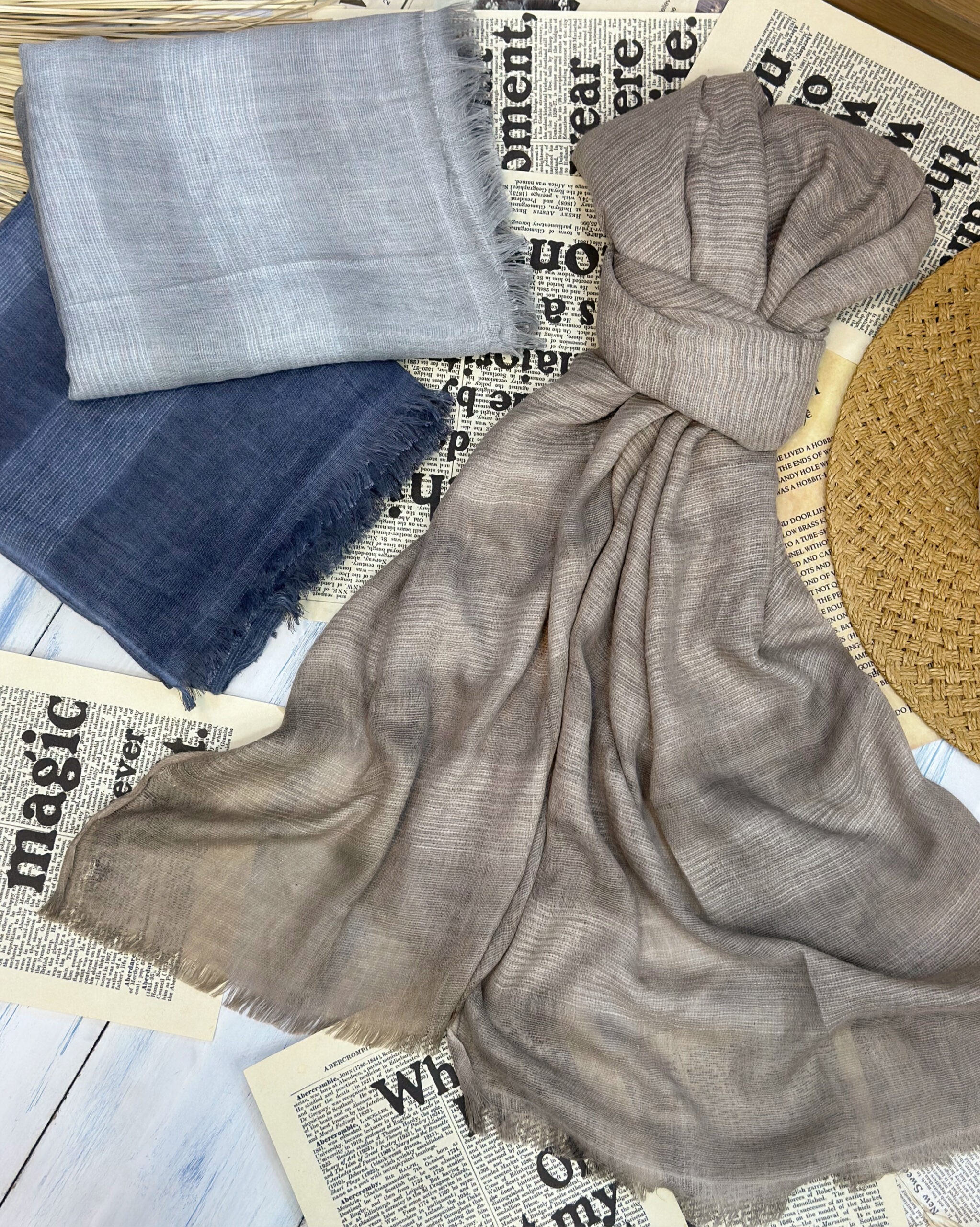 0210_ شال لارا