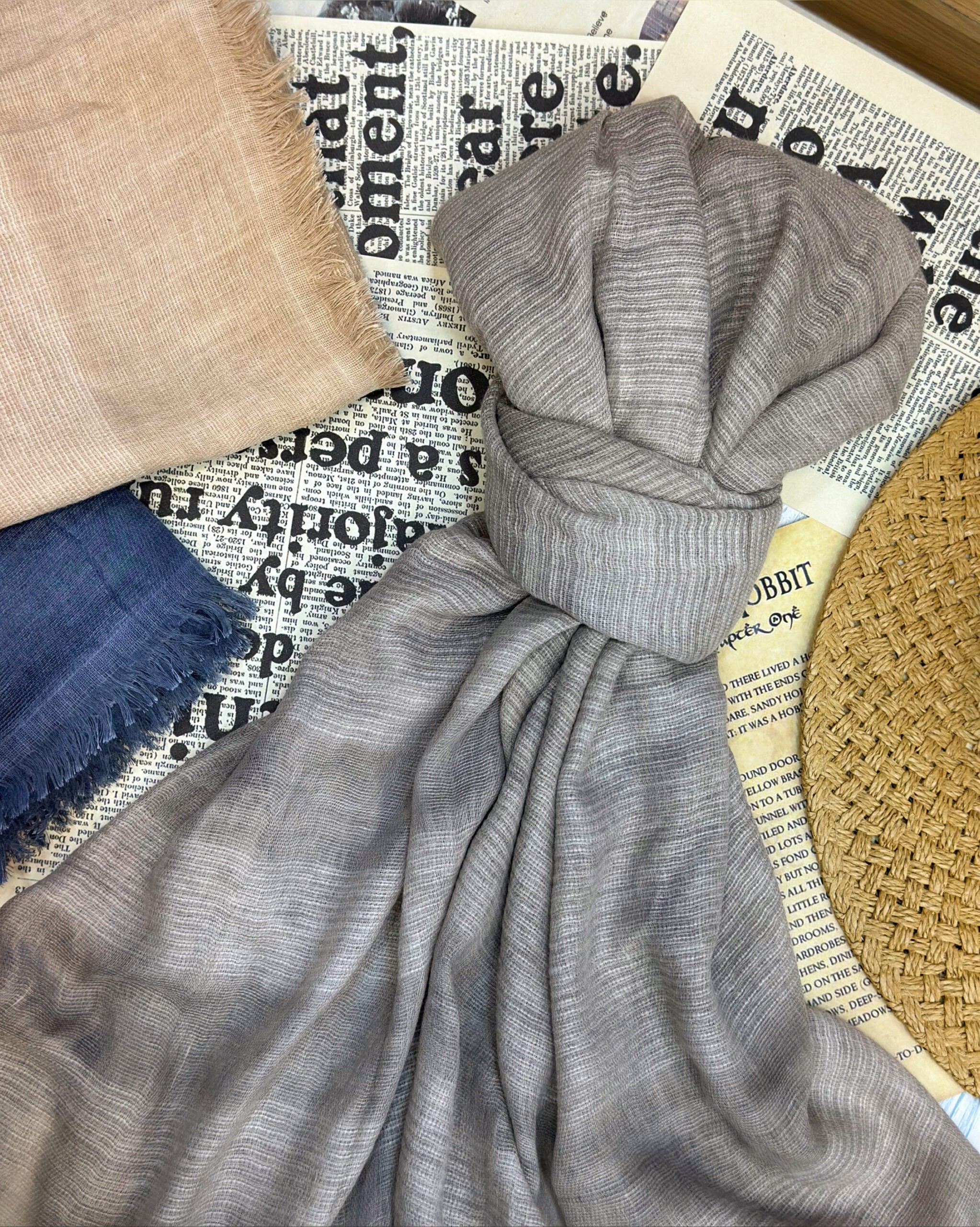 0210_ شال لارا