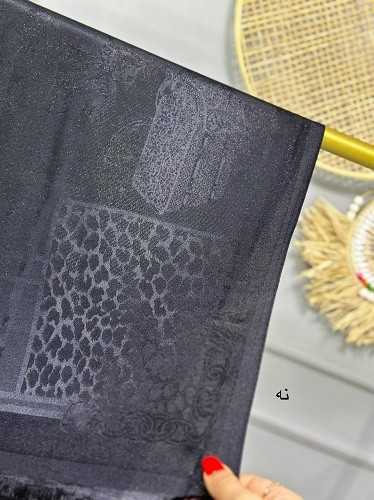 0141_شال مشکی لمه