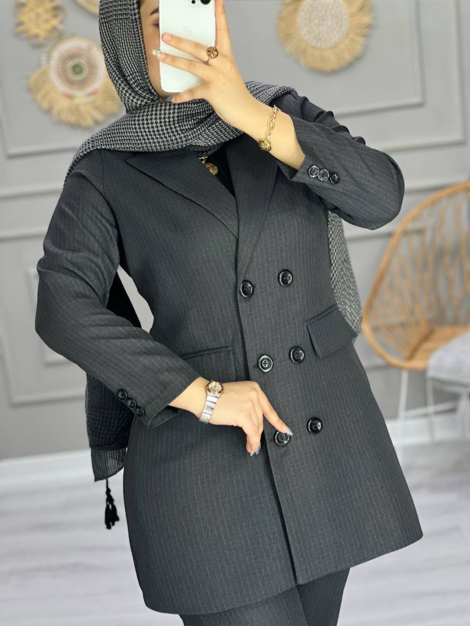 1037- بارونی نلین