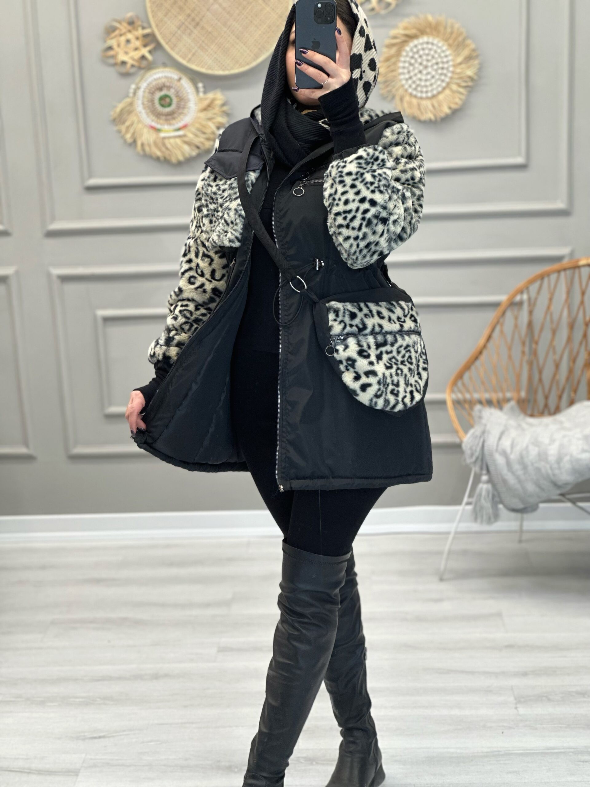 1059- کاپشن پلنگی کیفدار