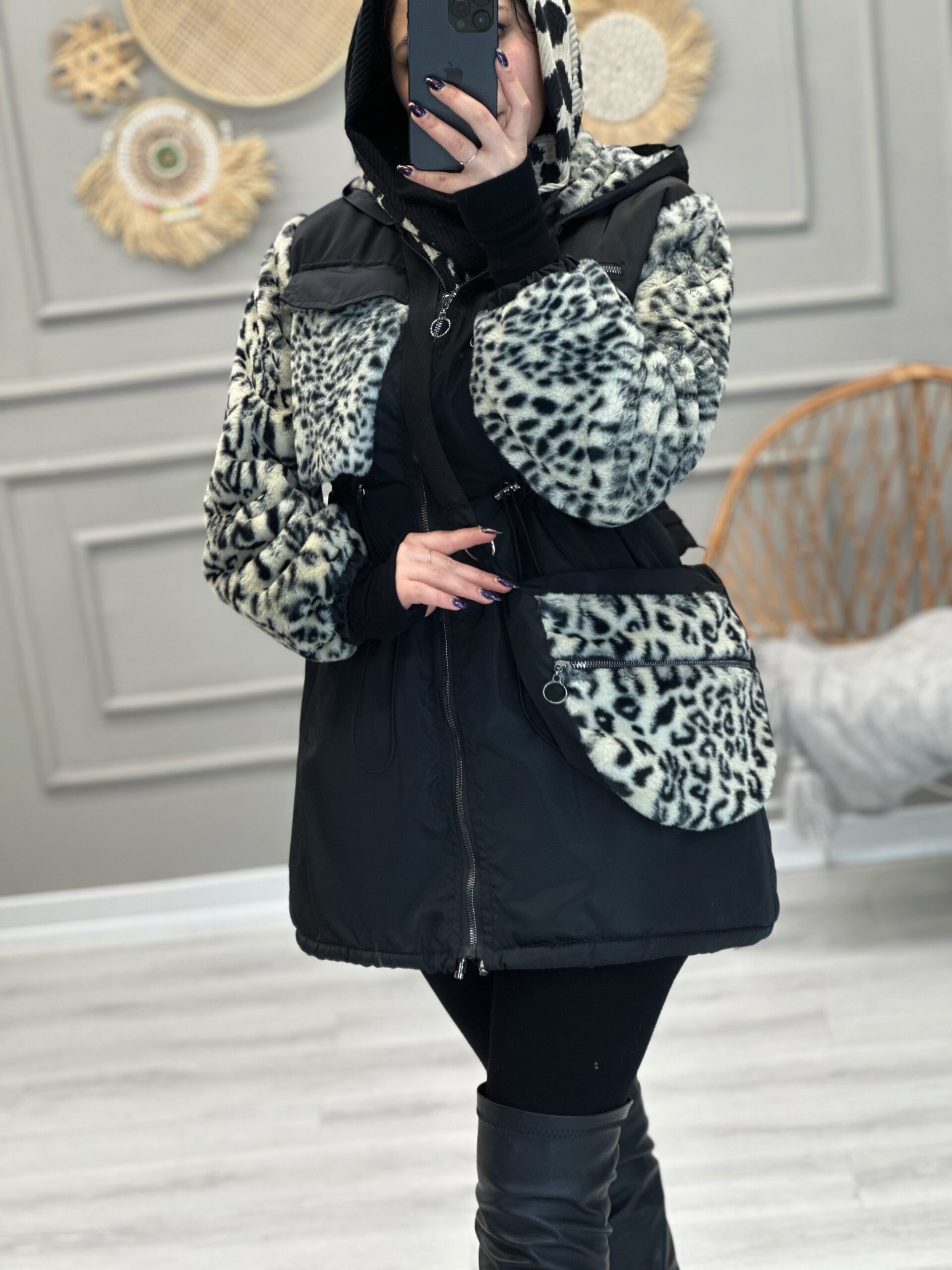 1059- کاپشن پلنگی کیفدار