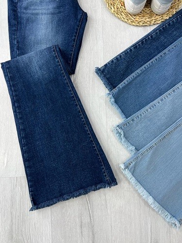 0451- شلوار جین بوت کات دمپا ریش