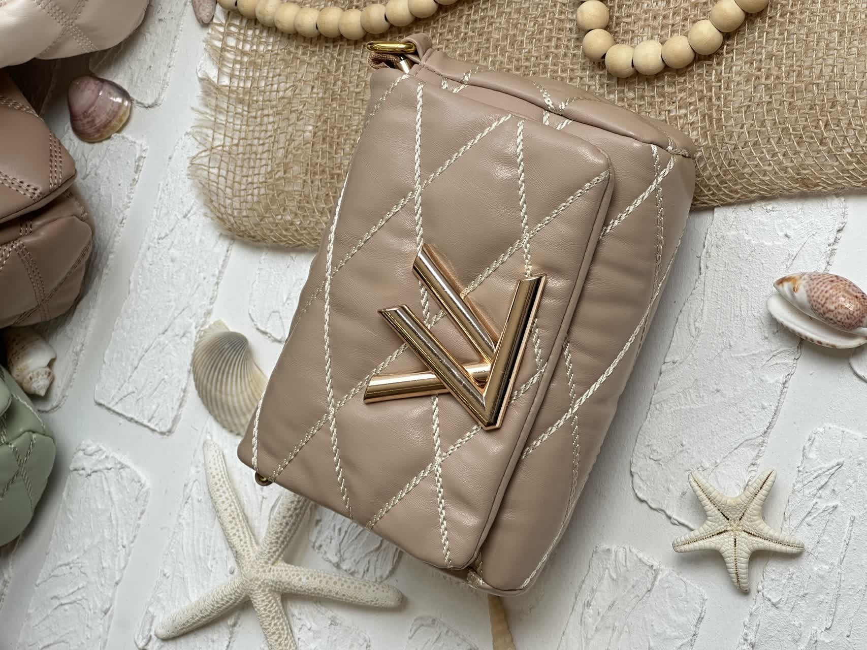 0004 - کیف مزونی ال وی