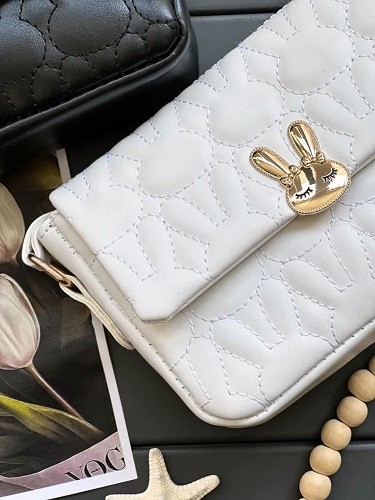 0014 - کیف گلدوزی خرگوشی