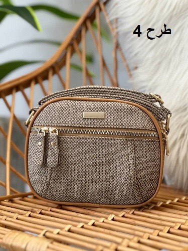 700 - کیف دوشی700