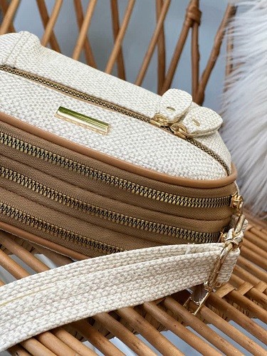 700 - کیف دوشی700