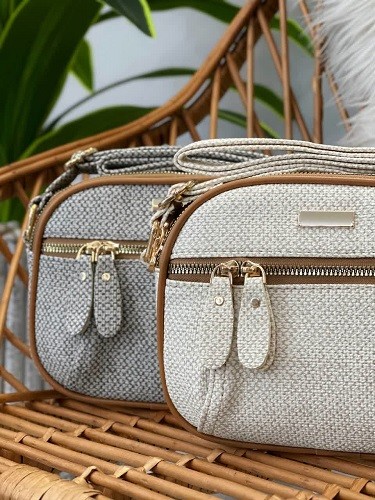 700 - کیف دوشی700