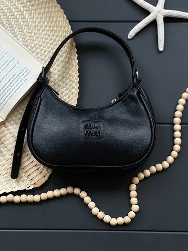 1705-کیف miu miu