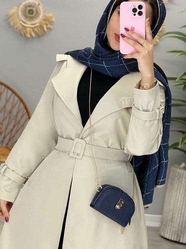 1647_ بارونی آستردار جولیا