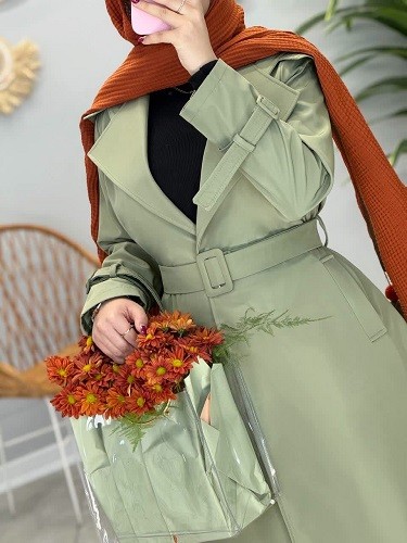 1647_ بارونی آستردار جولیا